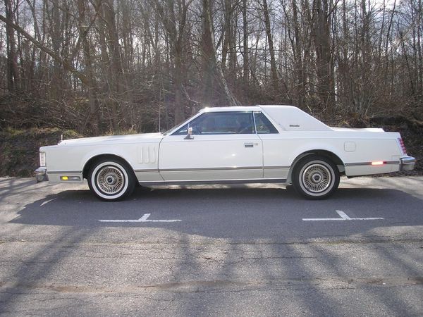 Lincoln Continental Mark V 6.6 V8 SelectShift - 1979
