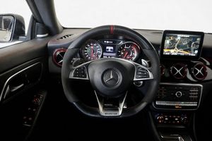 Mercedes CLA45 AMG bild 14