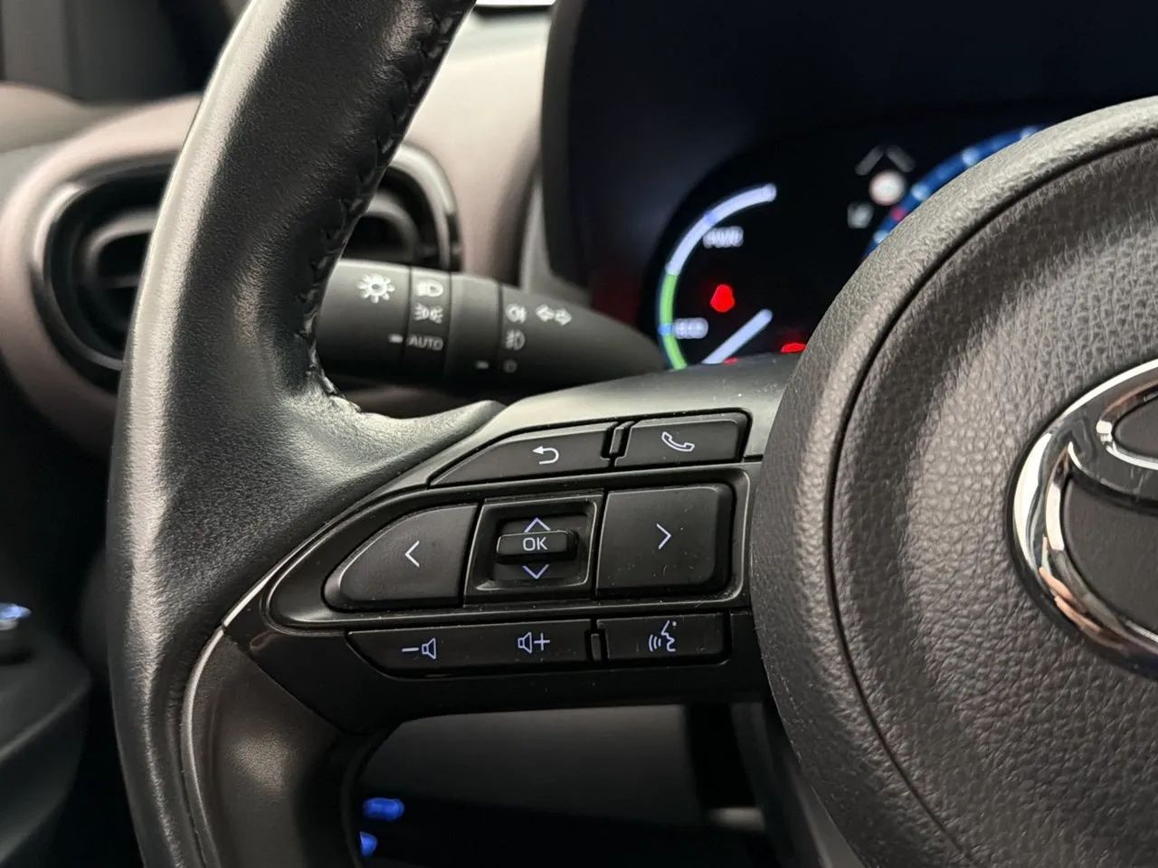 Vehicle image 29