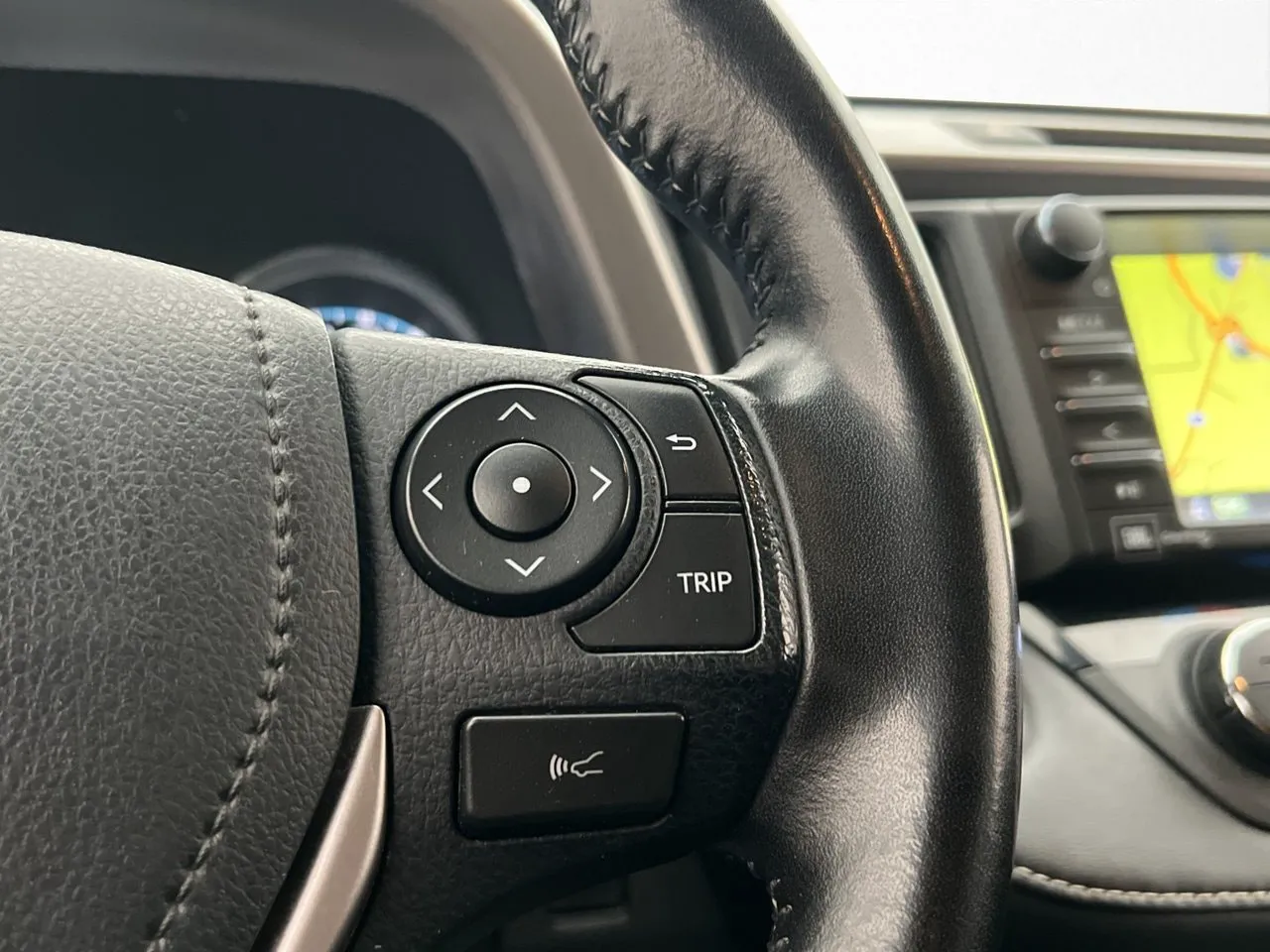 Vehicle image 28