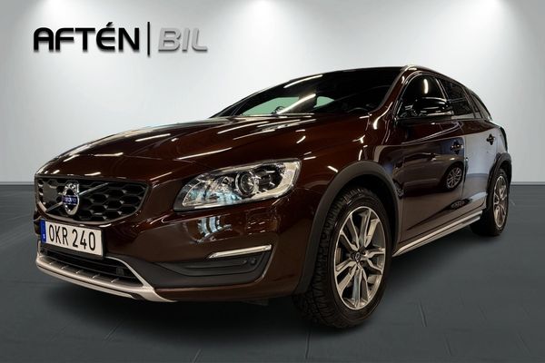 Volvo V60 Cross Country D4 AWD Summum 190hk - Bränslevärmare, Harman/Kardon - 2017