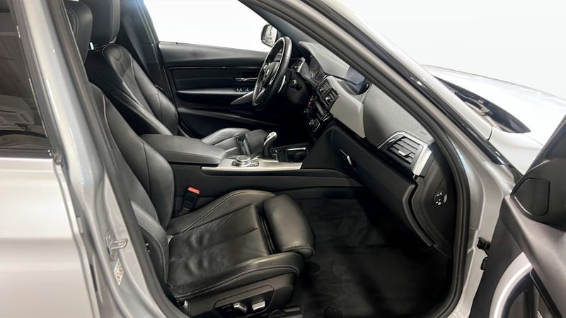 BMW 320 bild 3