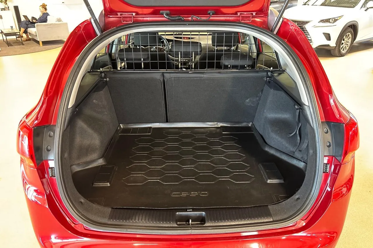 Vehicle image 21