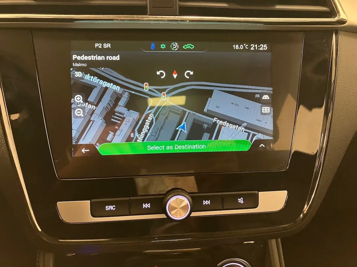 Vehicle image 10