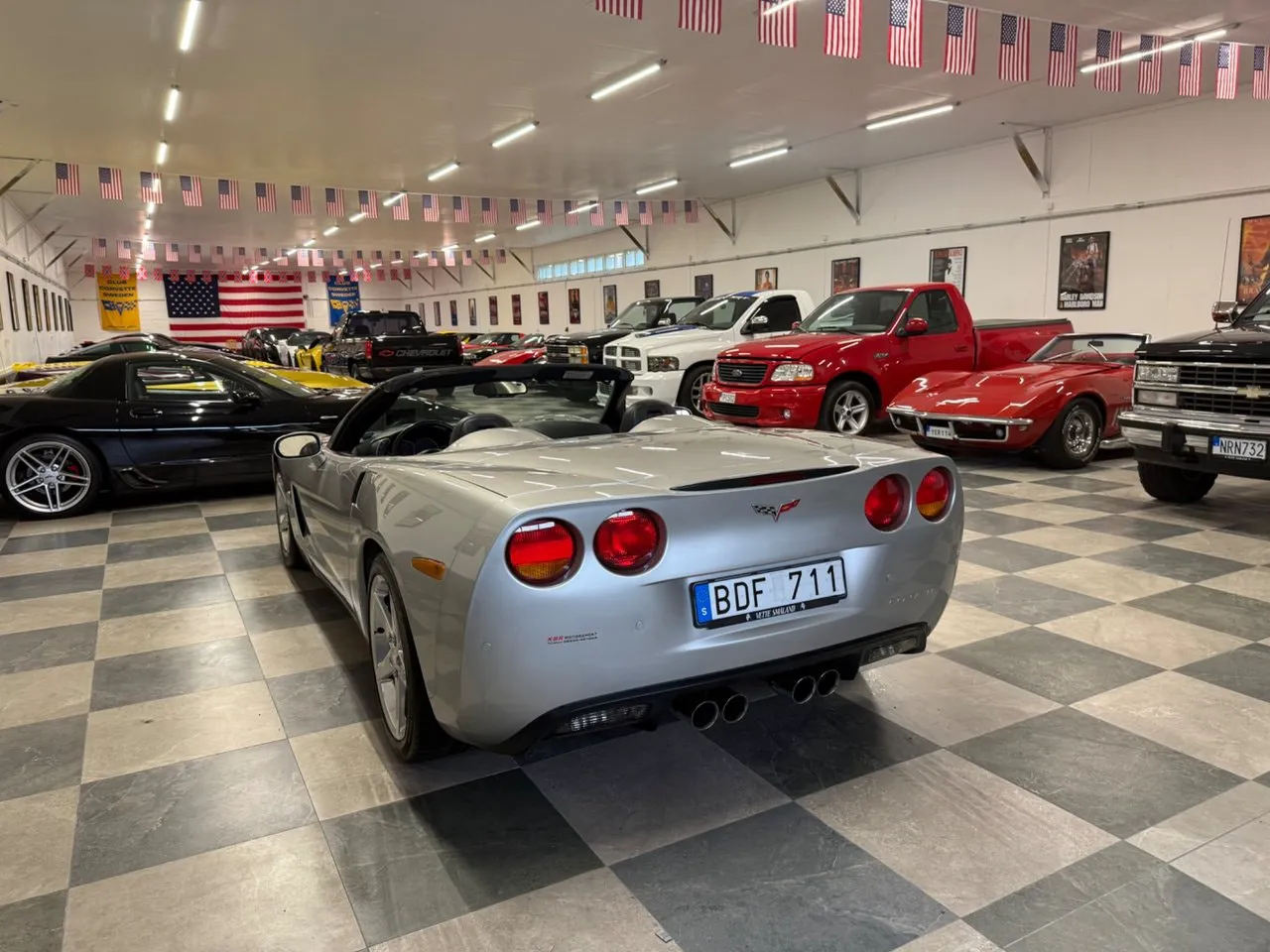Vehicle image 9