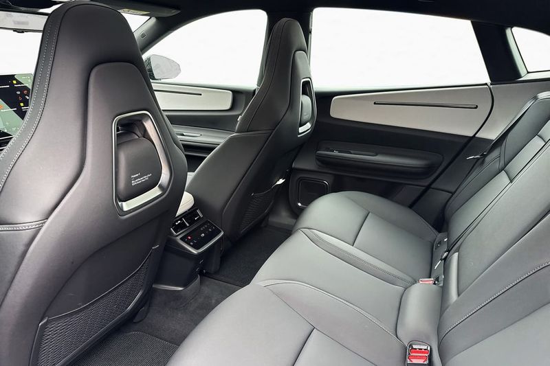 Polestar 4 bild 12