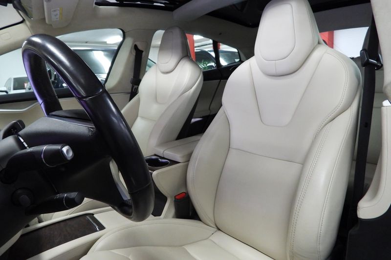 Tesla Model S bild 18