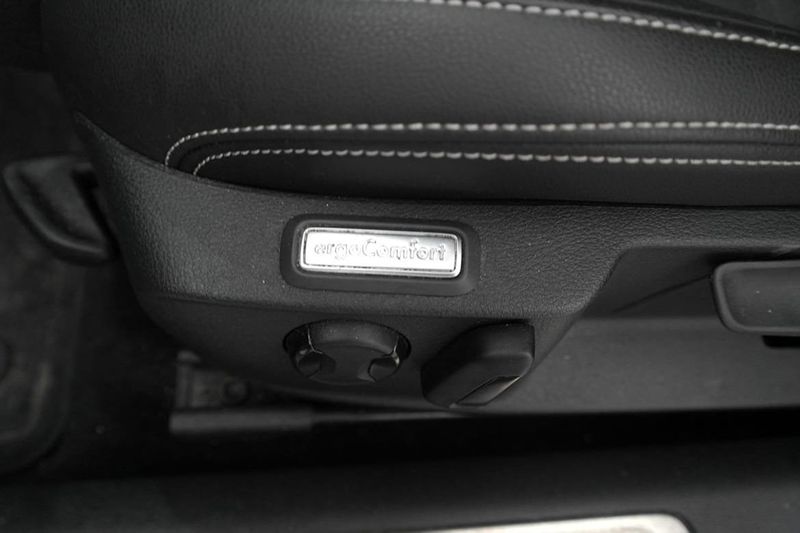Volkswagen Passat bild 18
