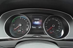 Volkswagen Passat bild 10