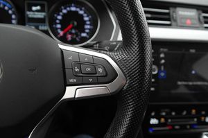Volkswagen Passat bild 12