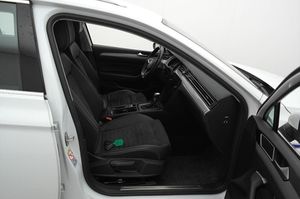 Volkswagen Passat bild 19