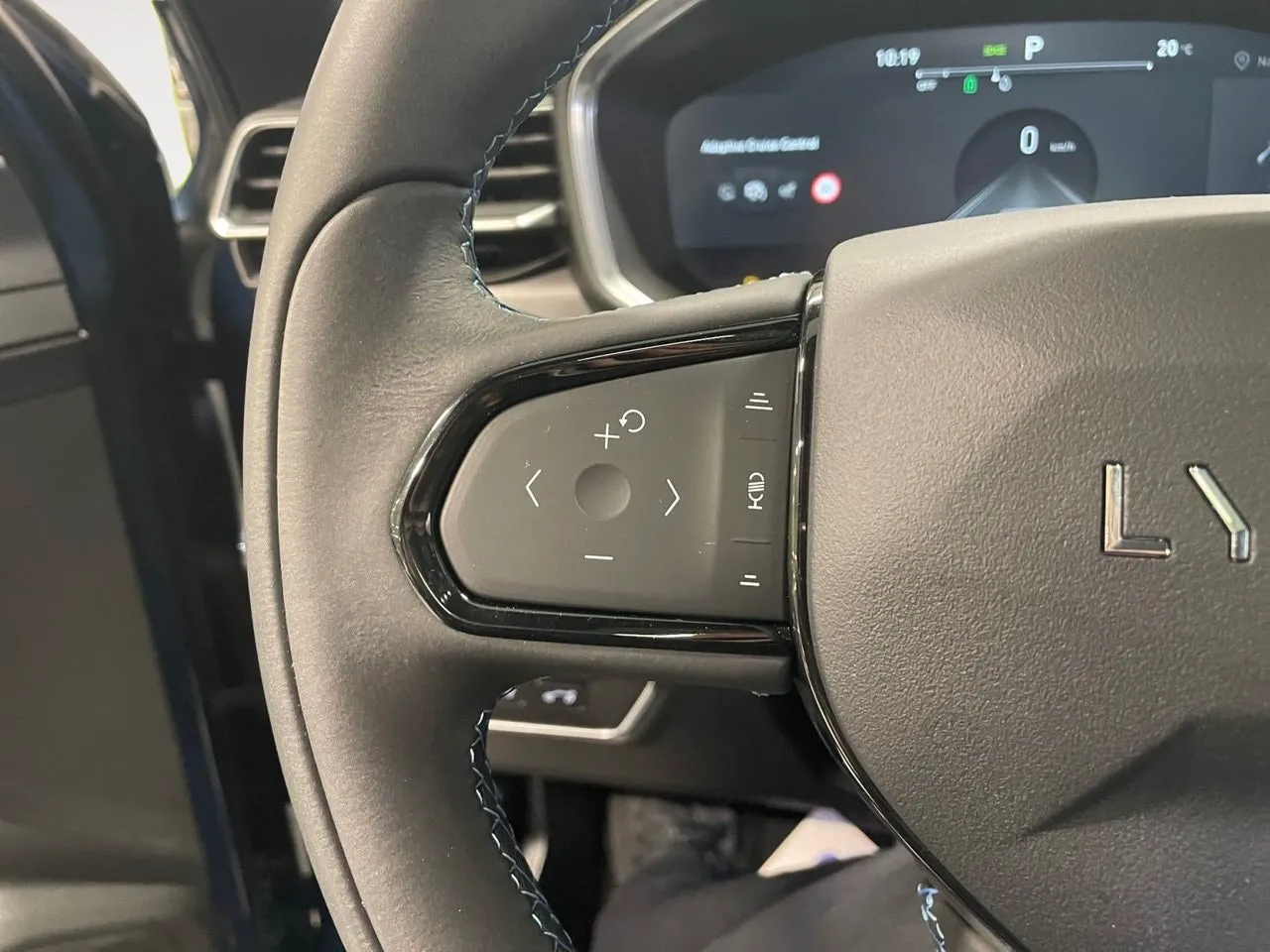 Vehicle image 20
