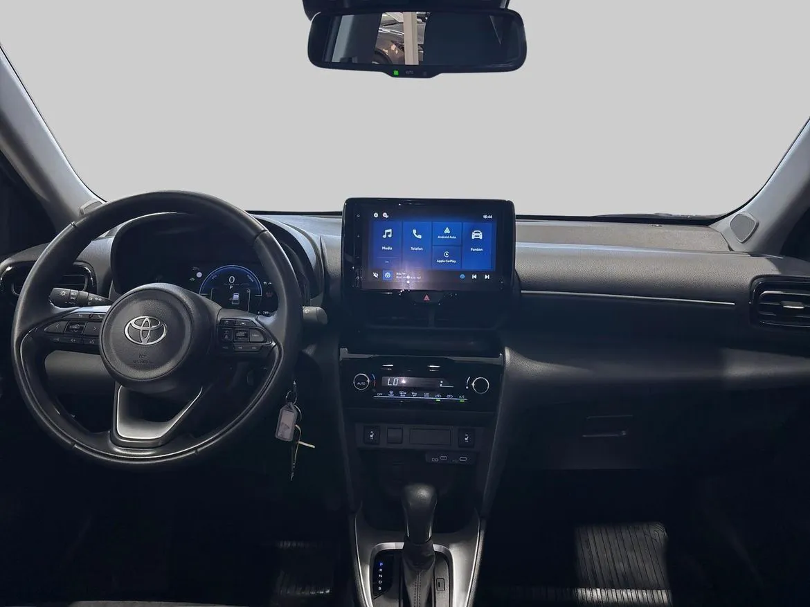 Vehicle image 11