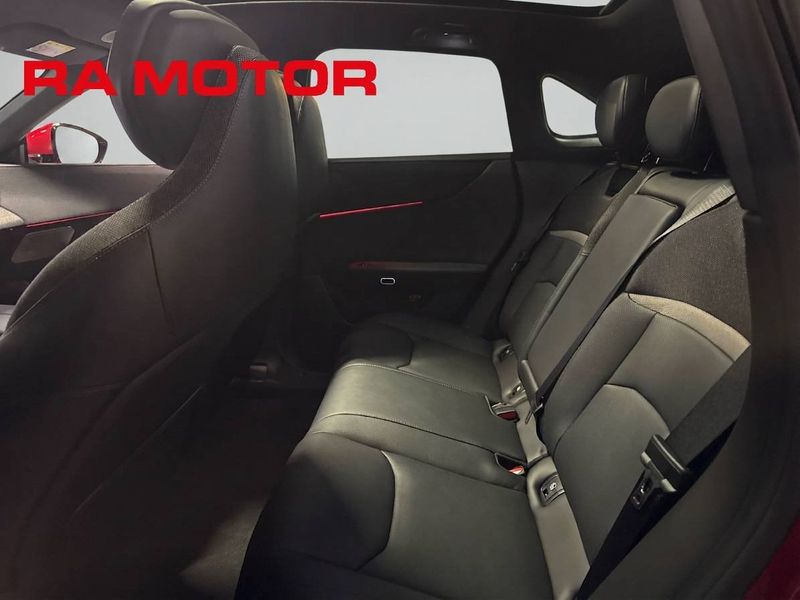 Mazda CX-6e bild 10