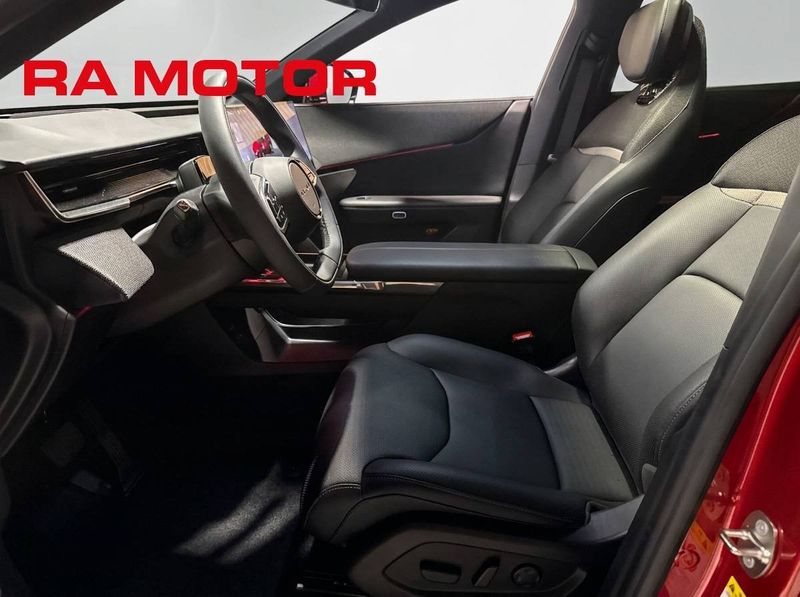 Mazda CX-6e bild 8