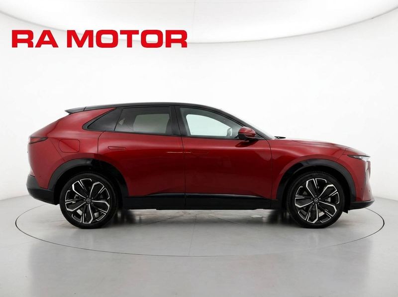 Mazda CX-6e bild 3