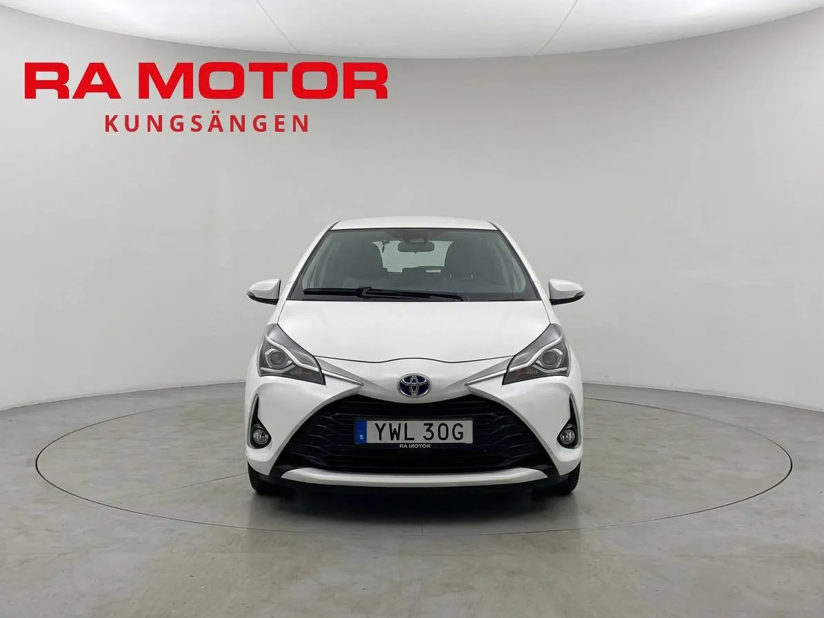 Vehicle image 7