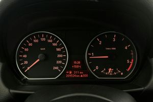 BMW 116 bild 10