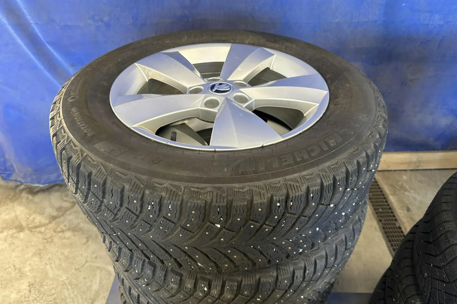 Vehicle image 20