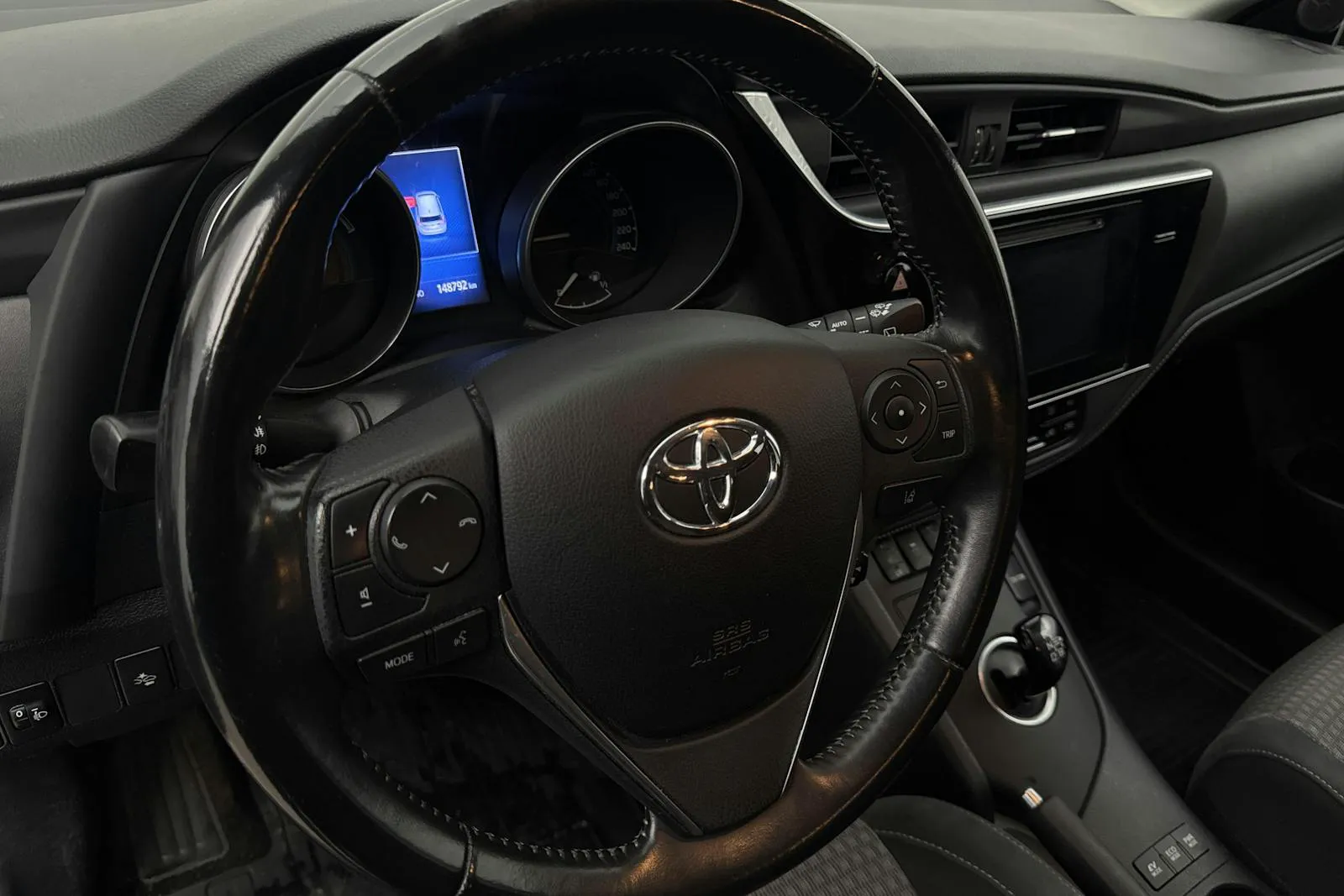 Vehicle image 13