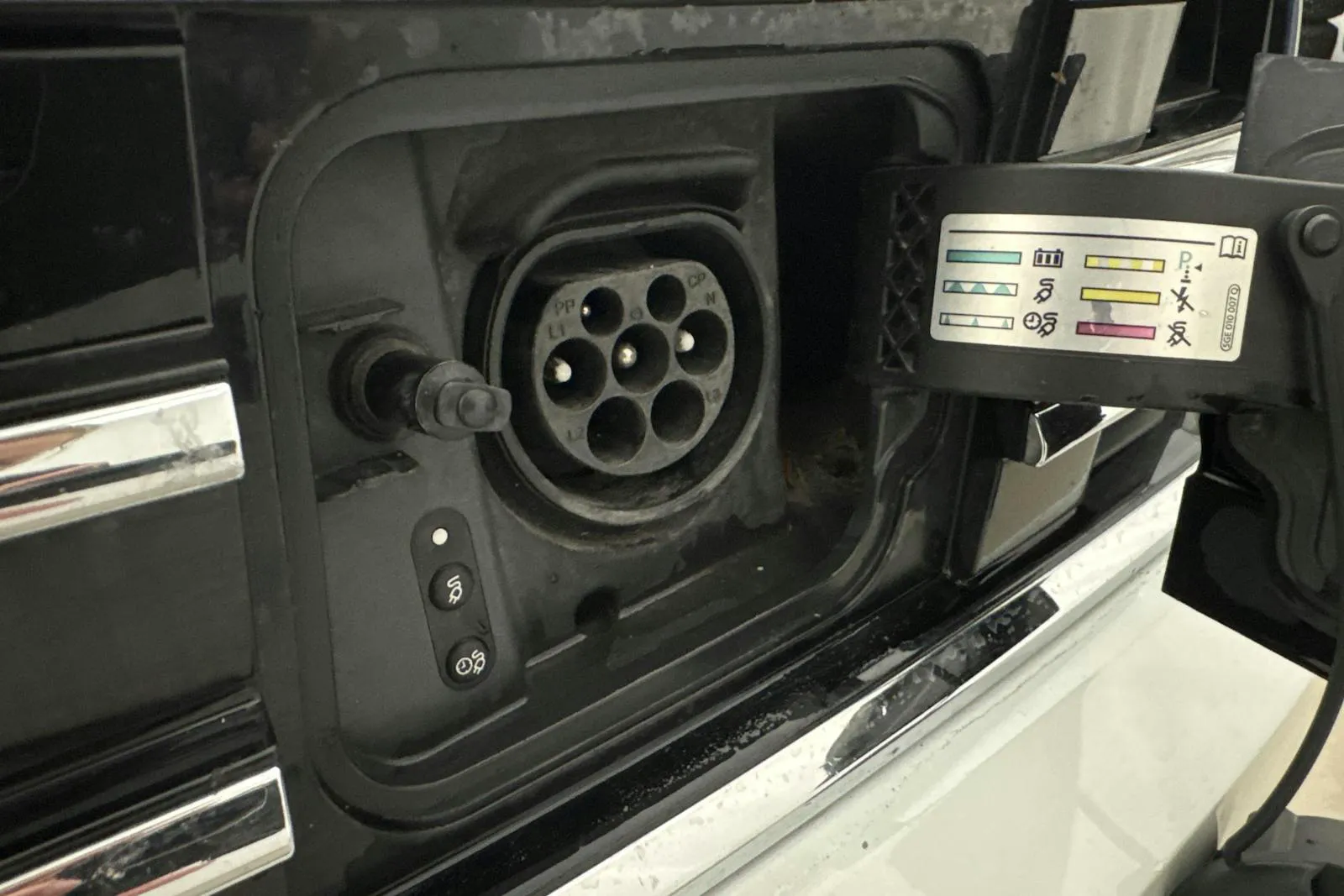 Vehicle image 22