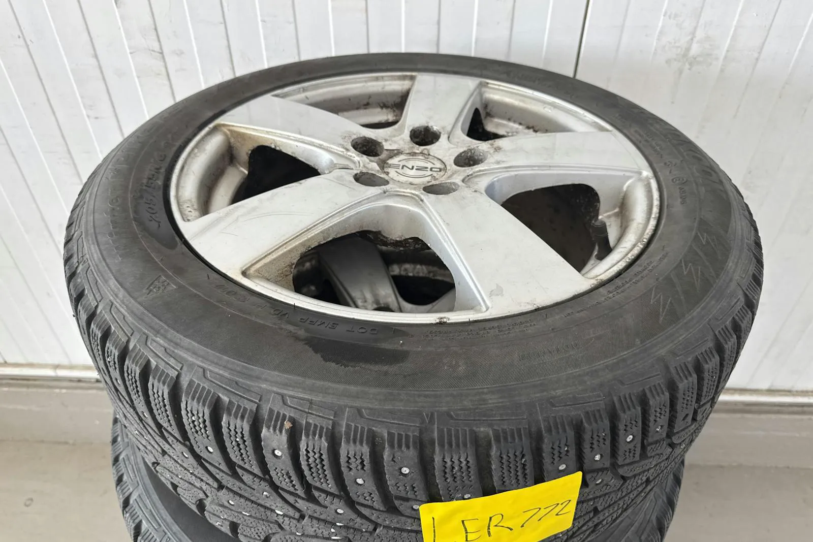 Vehicle image 14