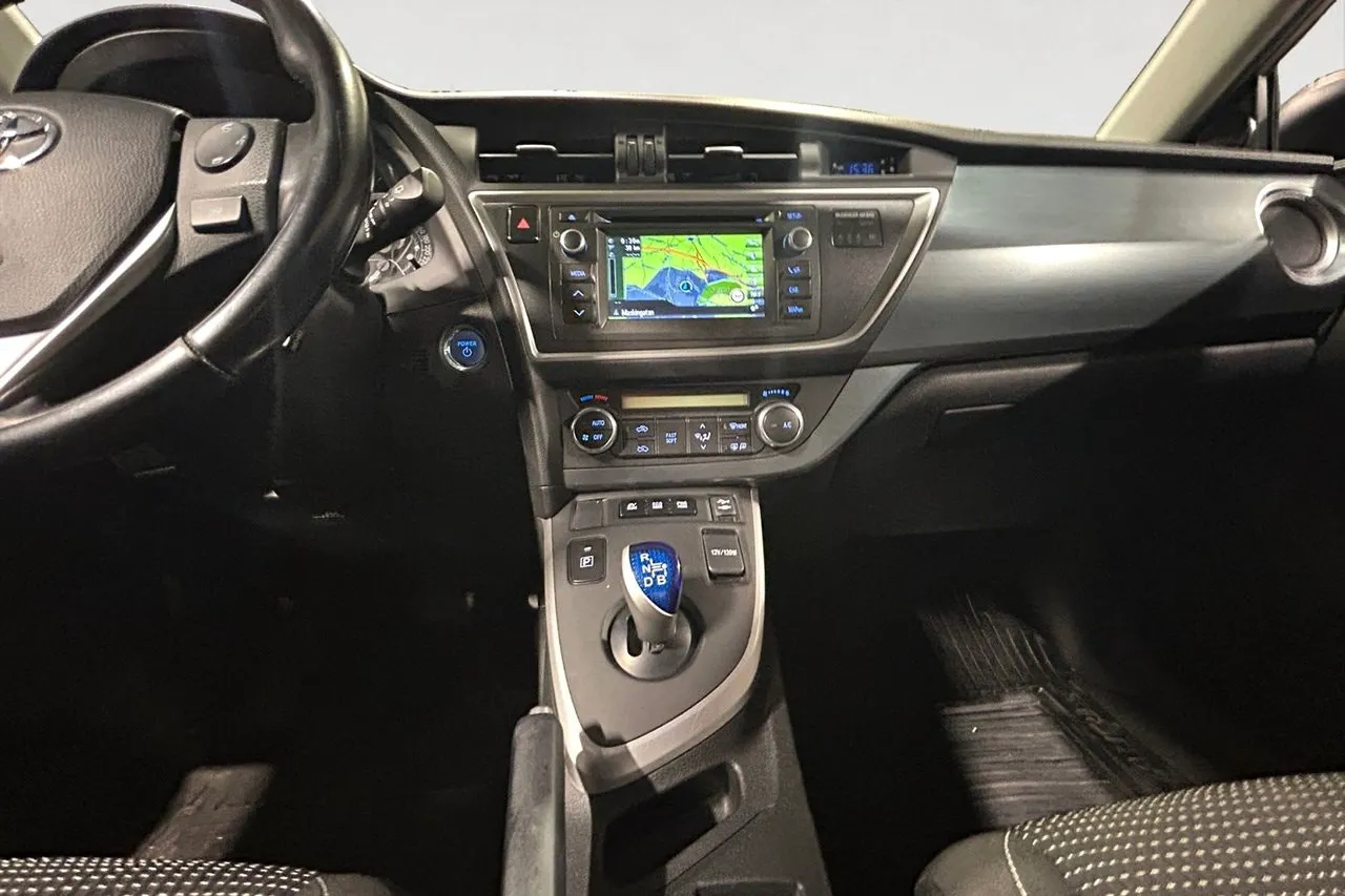 Vehicle image 11