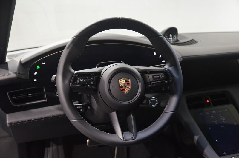 Porsche Taycan bild 16