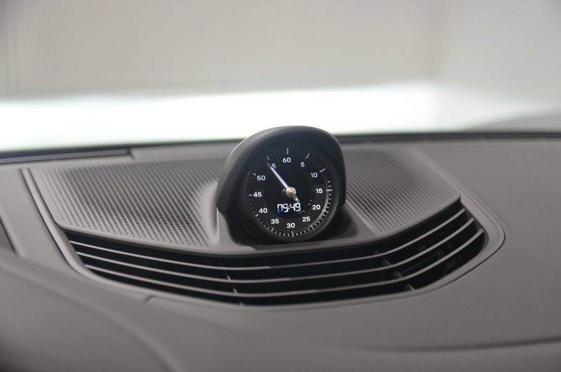 Porsche Taycan bild 18