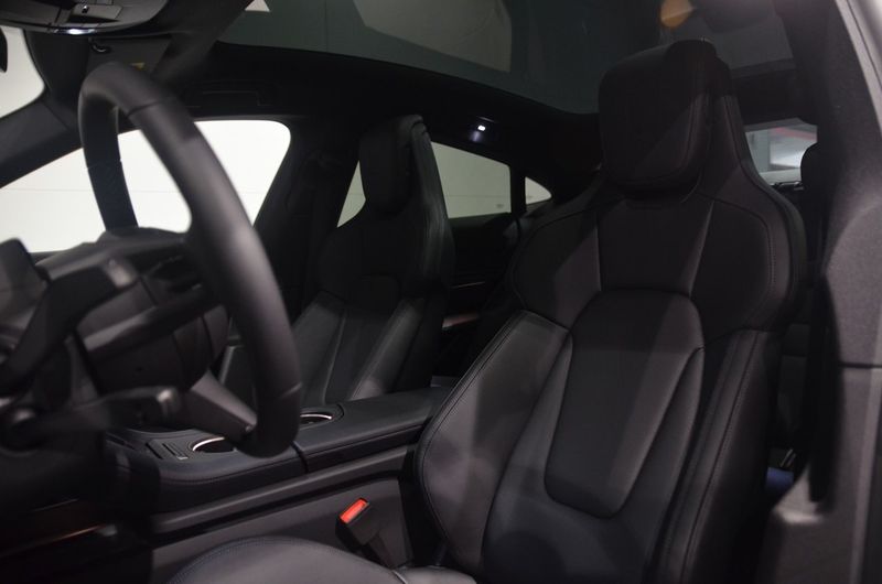 Porsche Taycan bild 11