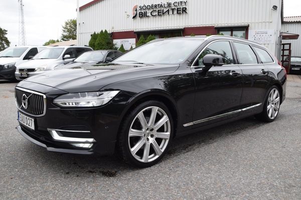 Volvo V90 D5 AWD Panorama Inscription 360 Kamera HUD - 2017