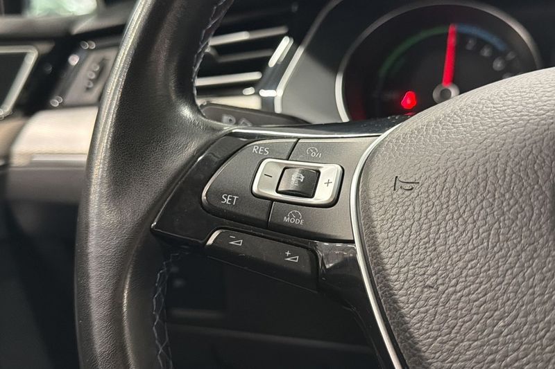 Volkswagen Passat bild 12