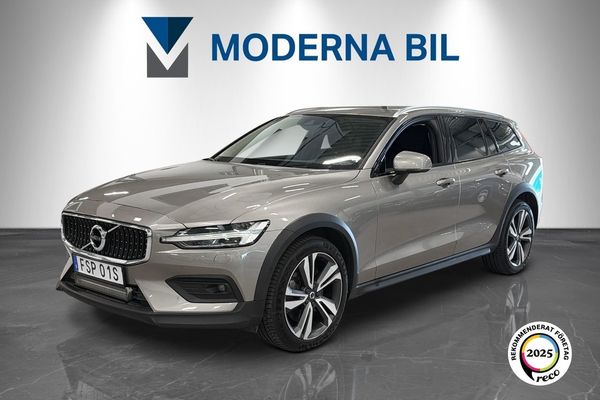 Volvo V60 Cross Country B4 AWD 197hk Advanced Pro Edition Moms H/K Pano Skinn - 2022