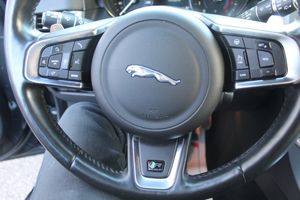 Jaguar XF bild 4