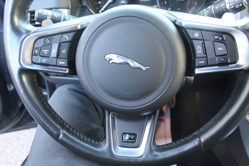Jaguar XF bild 4