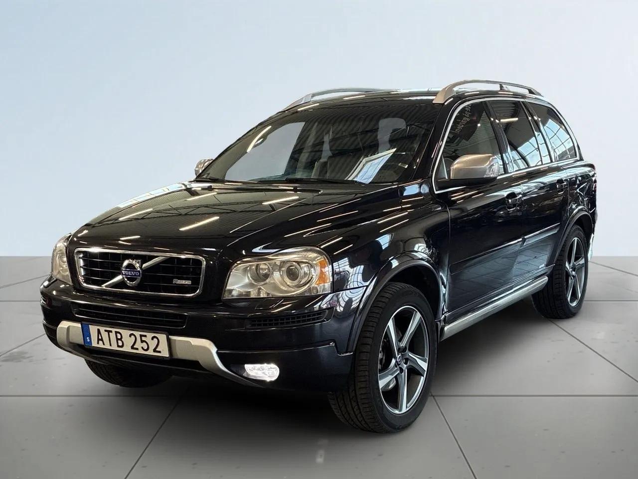Vehicle image 15