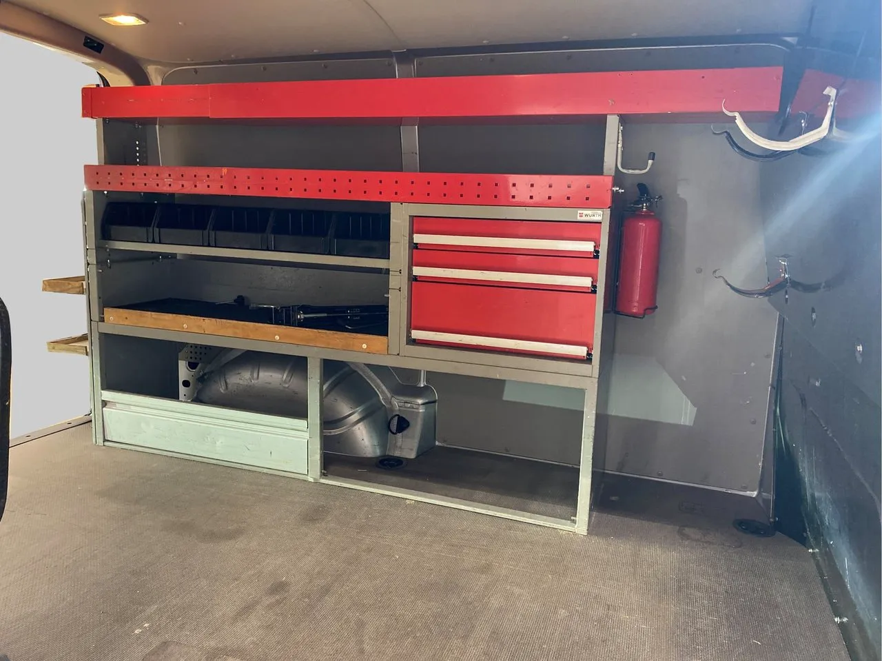 Vehicle image 15