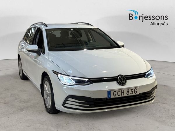 Volkswagen Golf eTSI 130hk Värmare/Drag/Backkamera - 2024
