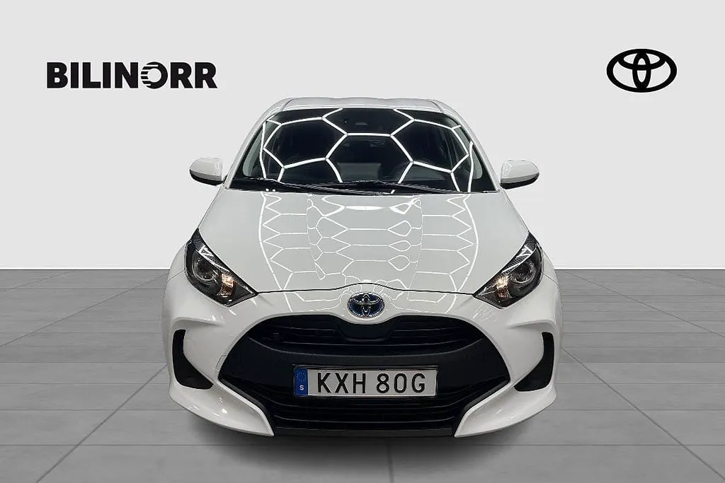 Vehicle image 7