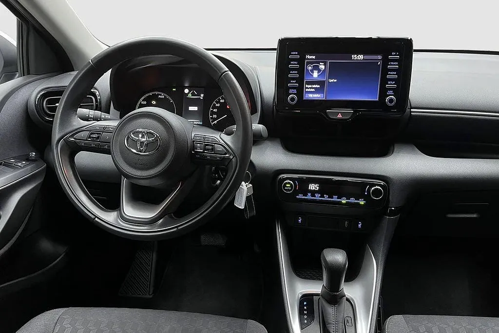 Vehicle image 14