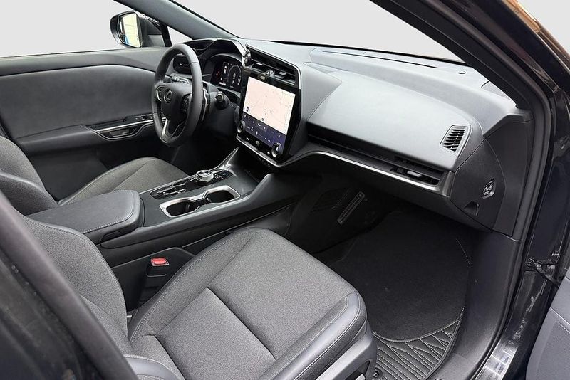 Lexus RZ bild 13