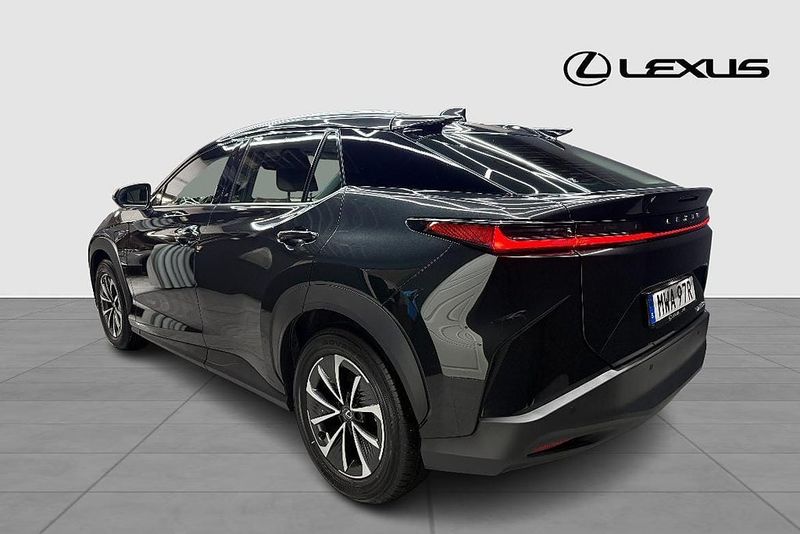 Lexus RZ bild 2