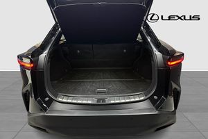 Lexus RZ bild 4