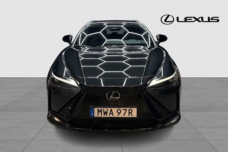 Lexus RZ bild 8