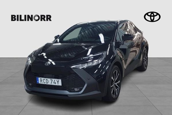 Toyota C-HR PHEV 2,0 Laddhybrid Style | Vinterhjul | Motorvärmare - 2025