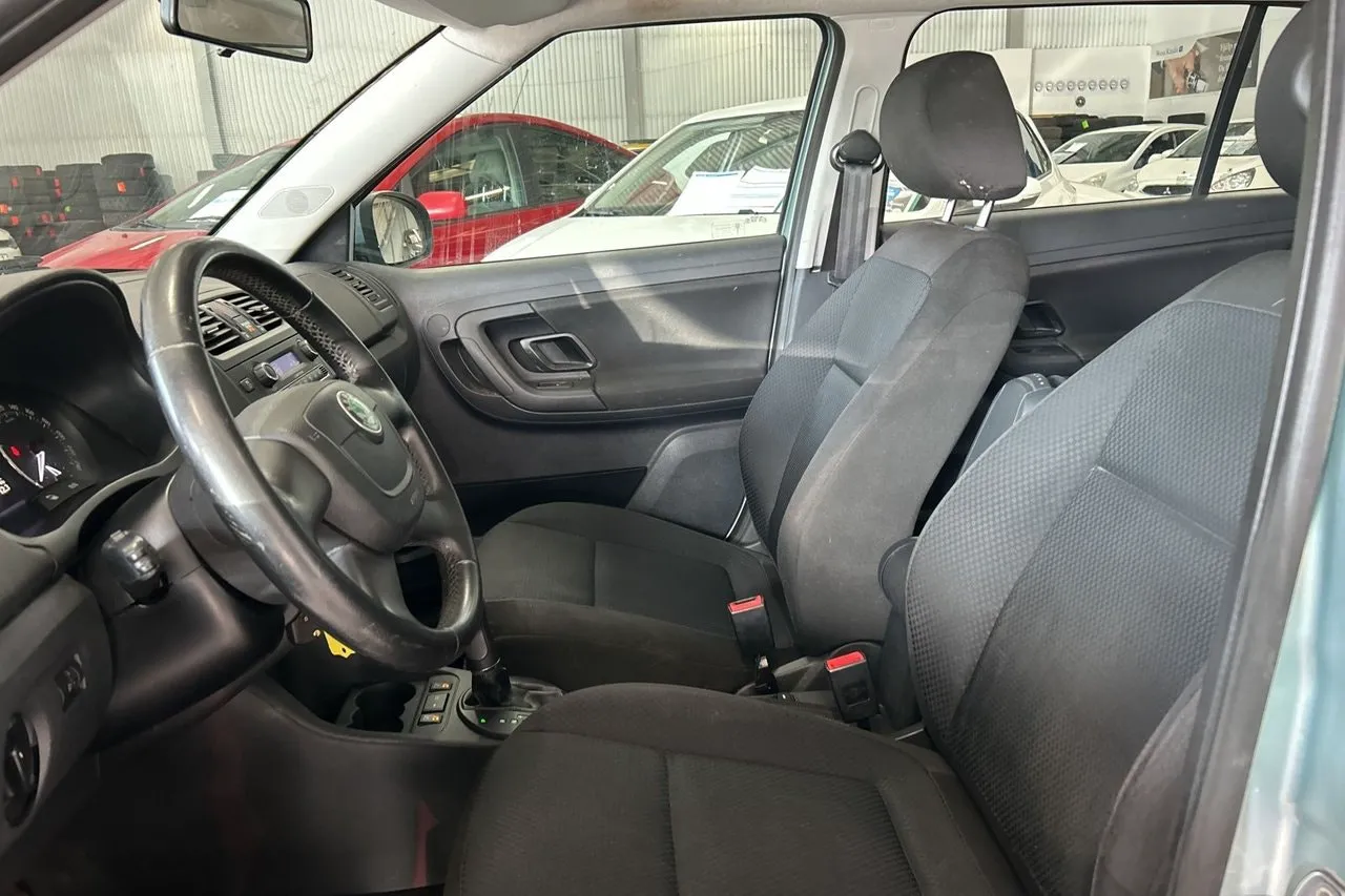 Vehicle image 8