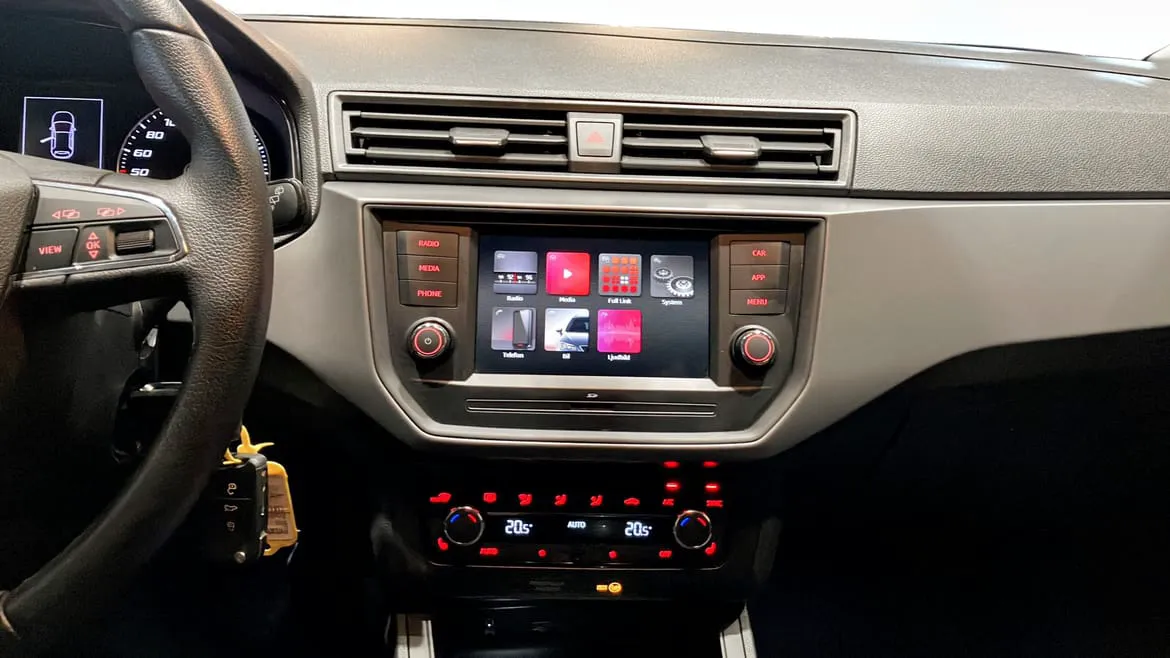 Vehicle image 8