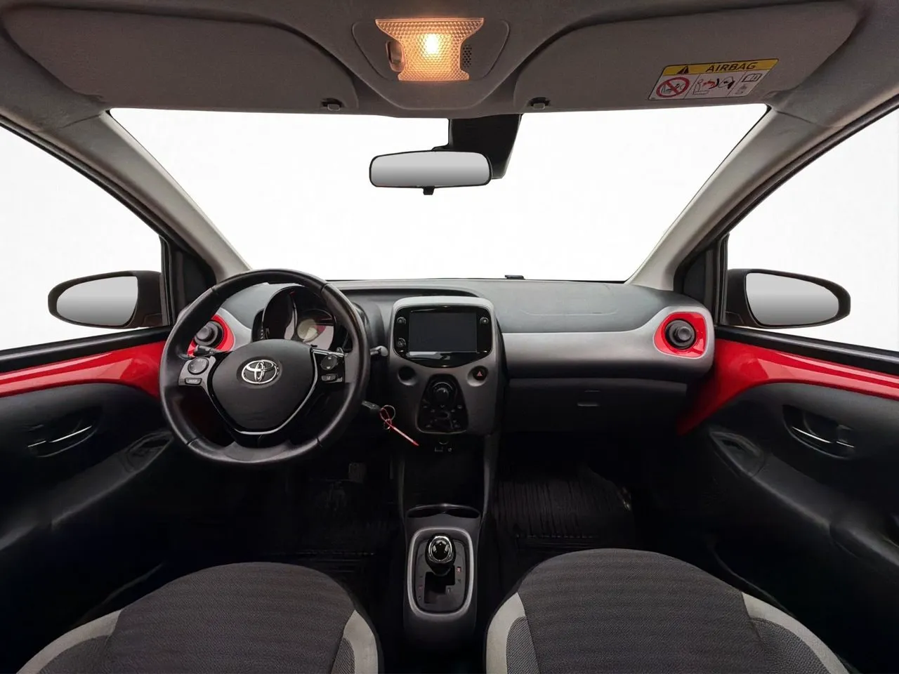 Vehicle image 10