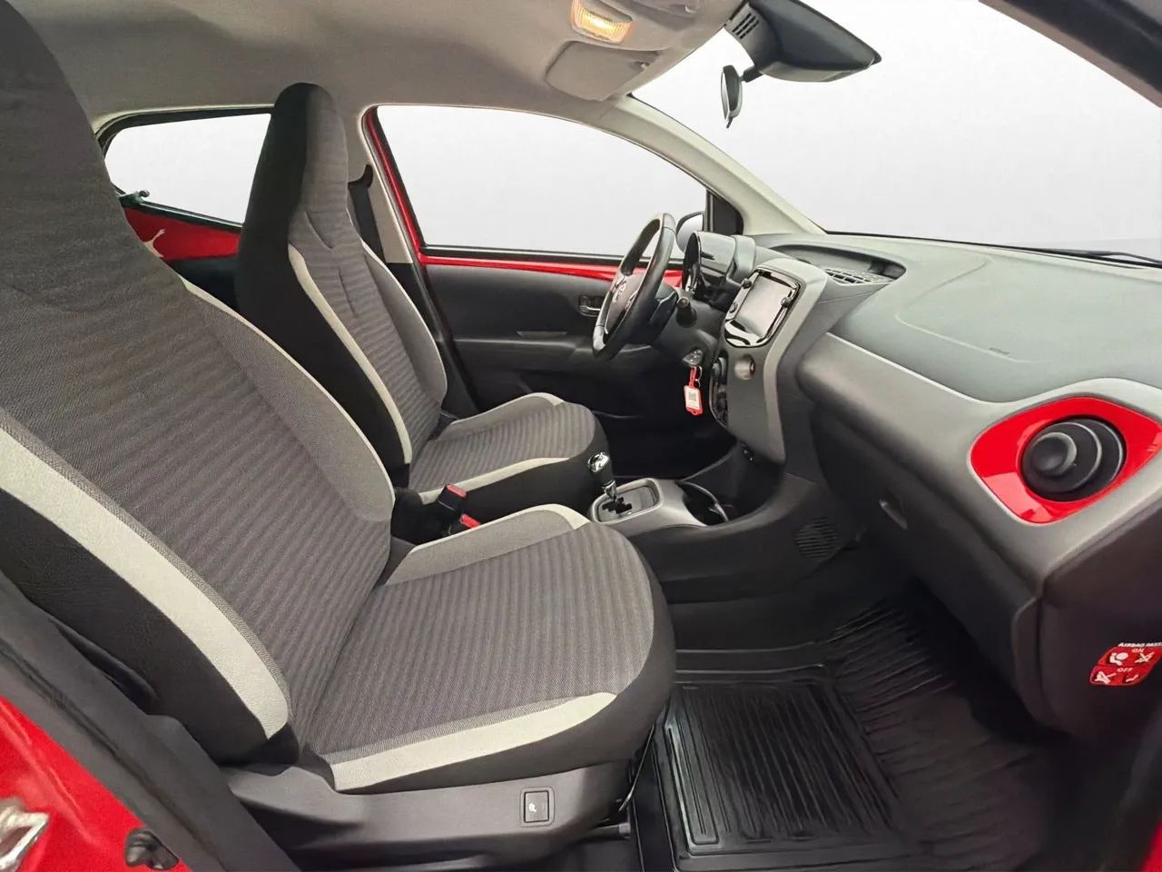 Vehicle image 8