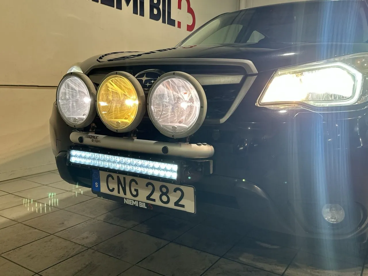 Vehicle image 19